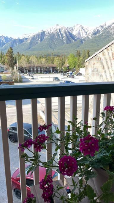 Unit #303 Mountain View 1Br In Canmore Downtown Экстерьер фото